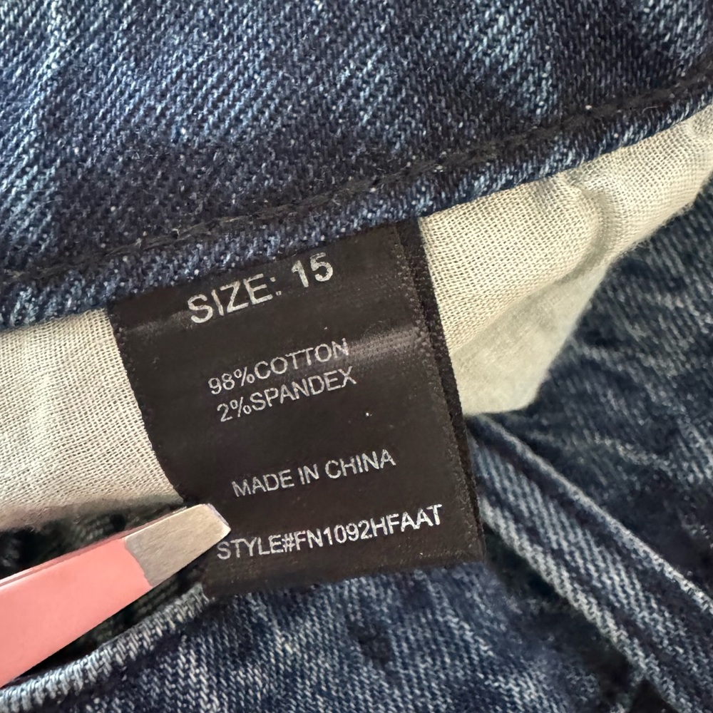 Fashion Nova ‘For the Record Stretch Taper Leg Jeans’, Blue- size 15 - Picture 8 of 16